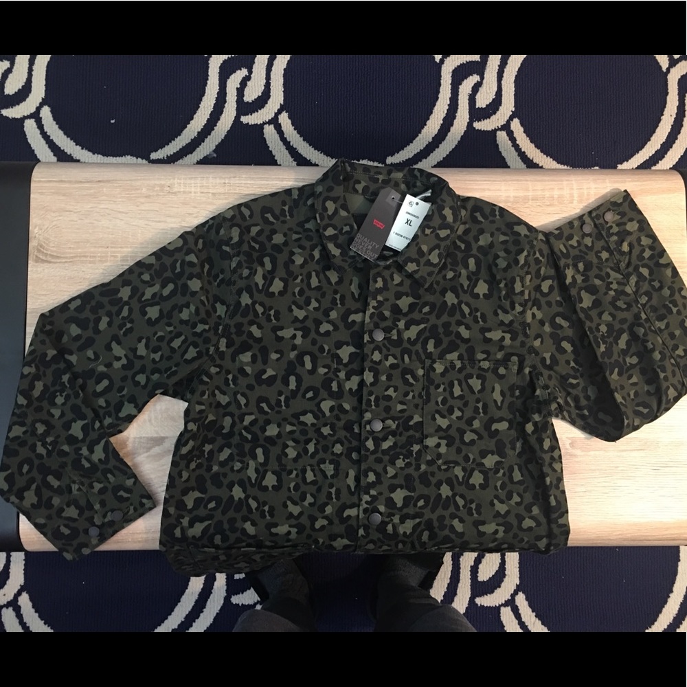 Levi’s engineers coat 2.0 olive leopard